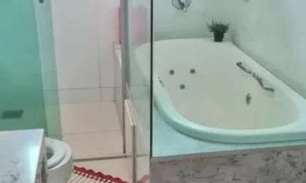 Casa de Condomínio à Venda no Jardins Lisboa, Goiânia – 4 Suítes