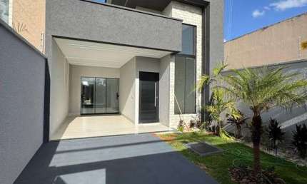 Casa à Venda no Moinho dos Ventos, Goiânia: 180m², 3 Quartos, R$595mil