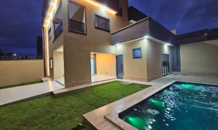 Casa à Venda em Cardoso, Aparecida de Goiânia: 240m², 3 Quartos, R$970mil