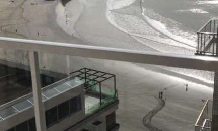 Apartamento com 3 quartos para alugar na Avenida General Monteiro de Barros, Jardim Astúrias, Guarujá