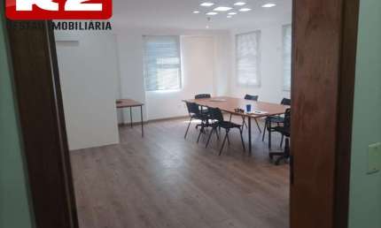 Casa comercial à venda na Avenida Senador Pinheiro Machado, Vila Mathias, Santos