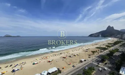 Flat à venda, Ipanema, Varanda vista mar, sala, 2 quartos sendo 1 suíte, 1 banheiro social - 82 m²