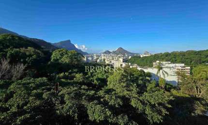 Apartamento à venda na Rua Osório Duque Estrada, Gávea! Varanda, salão, 3 quartos sendo 1 suíte, 1