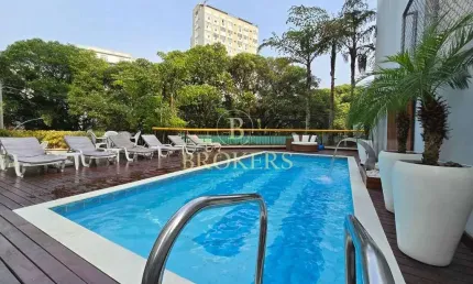 Cobertura a venda  no Leblon, Rio de Janeiro, varanda, com 2 quartos, suíte, 2 vagas. Prédio com in