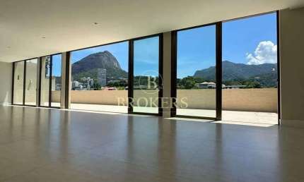 Cobertura linear de 460m² no Leblon, 4 suítes, vista para o verde, varandas, escritório, brinquedot