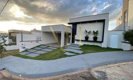 Casa à Venda no Condomínio Las Palmas, Pouso Alegre - 3 Dorms