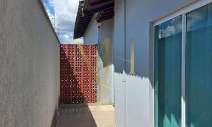 Casa com 5 quartos à venda na Rua Aloysio Rafael dos Santos, Residencial Santa Rita, Pouso Alegre, 240 m2 por R$ 1.050.000