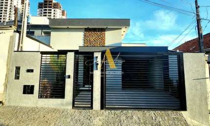 Casa com 4 quartos à venda na Coronel Fonseca, 761, Jardim Bom Pastor, Botucatu por R$ 1.100