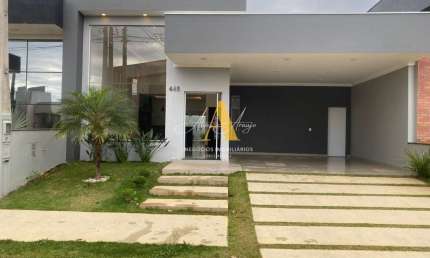 Casa em condomínio fechado com 3 quartos para alugar na Um, 445, Lívia III, Botucatu por R$ 5.500