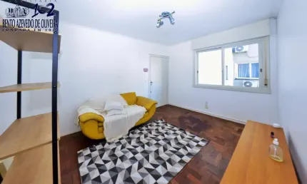 Lindo Apartamento semi mobiliado no bairro Menino Deus