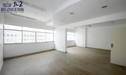 Casa comercial para alugar na Rua Siqueira Campos, 1184, Centro Histórico, Porto Alegre