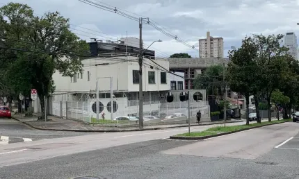 Prédio com 16 salas à venda na Rua Inácio Lustosa, 792, São Francisco, Curitiba