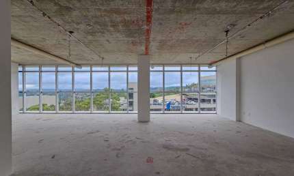 Sala Comercial com vista panorâmica no Conartes Tower!