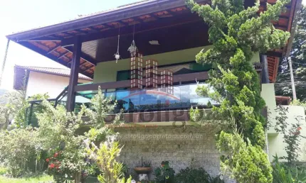 C303 Linda casa em condomínio Cônego, Nova Friburgo-RJ
