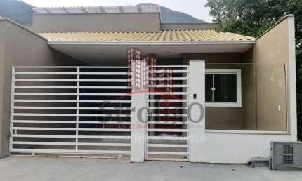C315 Casa de 1º locação com 3 quartos, Cônego,Nova Friburgo-RJ