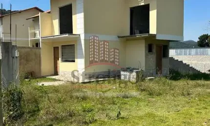 C381 Ampla casa a 6 km do Centro da Cidade, Nova Friburgo-RJ