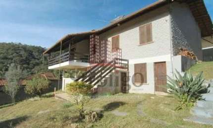 L249 Casa ampla com excelente área de lazer, Alto das Braunes- Nova Friburgo-RJ