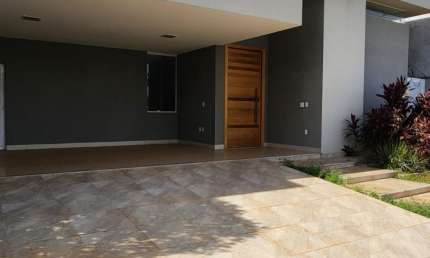 Casa a venda Condomínio Golden Park. 3 suítes localização privilegiada