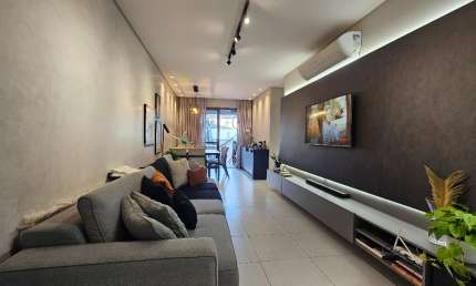 Lindo apartamento pronto para morar, com terraço todo ensolarado.