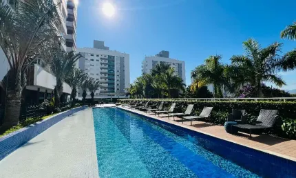Apartamento personalizado e pronto para  morar, 02 suites + lavabo, ótima posição solar.