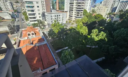 Excelente apartamento e condomínio na beira norte próximo shopping beira mar.