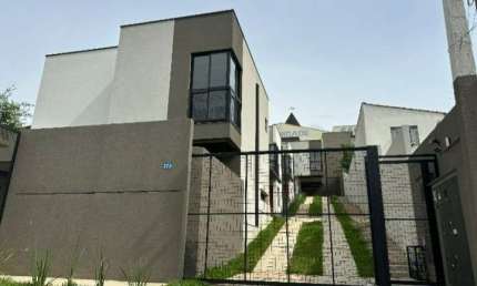 Casa com 3 quartos à venda na Rua Nossa Senhora do Rocio, 223, Santa Cândida, Curitiba por R$ 612.000