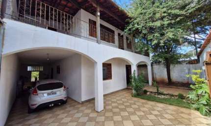 Casa para Venda em Belo Horizonte, Santa Terezinha, 3 dormitórios, 3 banheiros, 4 vagas