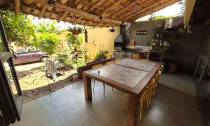 Casa para Venda em Contagem, Parque Recreio, 4 dormitórios, 1 suíte, 3 banheiros, 6 vagas