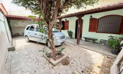 Casa para Venda em Belo Horizonte, Paquetá, 4 dormitórios, 1 suíte, 3 banheiros, 2 vagas