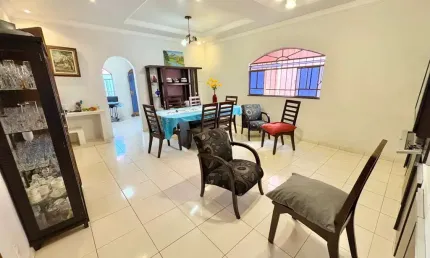 Casa para Venda em Belo Horizonte, Ouro Preto, 3 dormitórios, 2 banheiros, 2 vagas