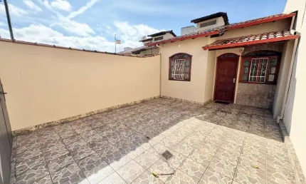 Casa Geminada para Venda em Belo Horizonte, Santa Amélia, 2 dormitórios, 2 banheiros, 2 vagas