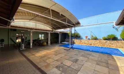 Casa para Venda em Belo Horizonte, Castelo, 3 dormitórios, 1 banheiro, 3 vagas