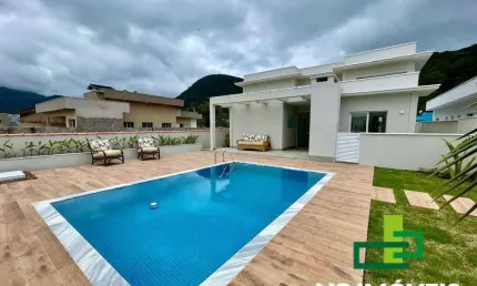 VENDA - Belíssima Casa Térrea no Condomínio Mar Verde – Caraguatatuba/SP.