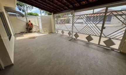 Casa para Venda em Nova Odessa, Casa de 4 Dormitórios Jd Santa Rosa Nova Odessa-SP, 4 dormitórios, 1 suíte, 3 banheiros, 3 vagas