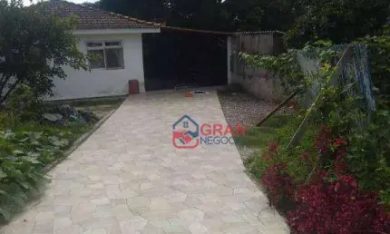 Imóvel com duas casas e edícula em Colombo - São Dimas