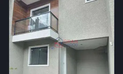 Sobrado à venda em Curitiba no Sitio Cercado - 3 Quartos (Suíte), Garagem 2 Carros - 89m