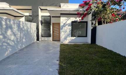 DIRETO COM PROPRIETÁRIO! Casa nova, terreno grande, portão instalado e churrasqueira!