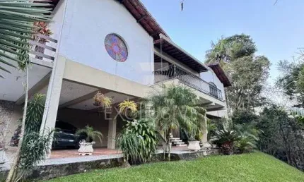 Casa  c/4 dormitórios à venda, 544 m² por R$ 2.200.000- Parque São Clemente- Nova Friburgo