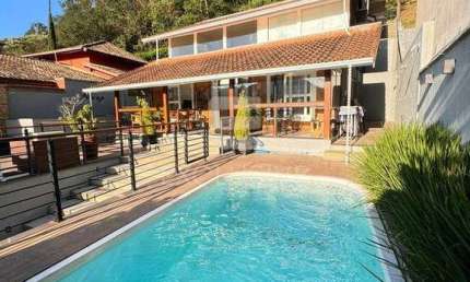 Casa com 4 dormitórios à venda, 260 m² por R$ 1.470.000 - Cascatinha - Nova Friburgo/RJ