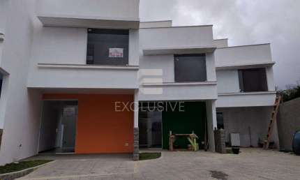 Casa duplex - Chacará do paraíso - Nova Friburgo RJ R$ 250.000,00