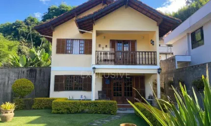 Casa com 6 dormitórios à venda, 230 m² por R$ 950.000 - Cônego - Nova Friburgo/RJ