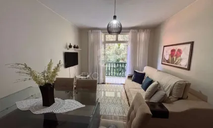 Apartamento com 2 dormitórios à venda, 61 m² por R$ 395.000 - Centro