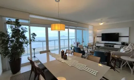 Apartamento reformado e decorado Pitangueiras Guarujá