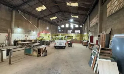 Prédio para alugar na Rua Domingos José Sapienza, 446, Vila Amália (Zona Norte), São Paulo