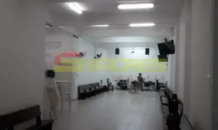 Salão comercial 220m² na Vila Marieta por R$ 11.000,00