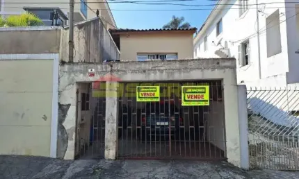 Casa Térrea com 3 Quartos à Venda, 248m² por R$ 1.100.000