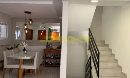 Casa Em Condomínio com 3 Suítes à Venda, 183m² por R$ 930.000