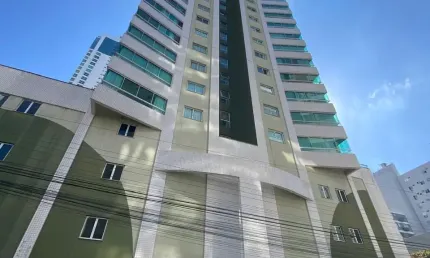 Apartamento com 2 quartos para alugar na Rua 2400, Centro, Balneário Camboriú