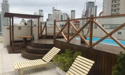 Apartamento com 3 quartos para alugar na Rua 3310, Centro, Balneário Camboriú