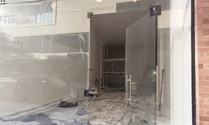 Ótima sala para locação anual no bairro nações. prédio em fase final de conclusão
